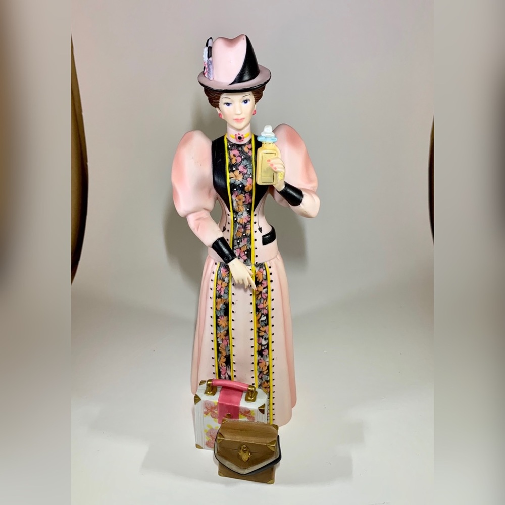 Mrs. Albee Fingurine from Avon 2004